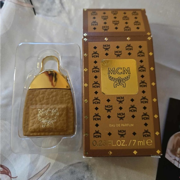 MCM, Tarte, Clarins, Clinique BUNDLE Skincare Set - Picture 2 of 5